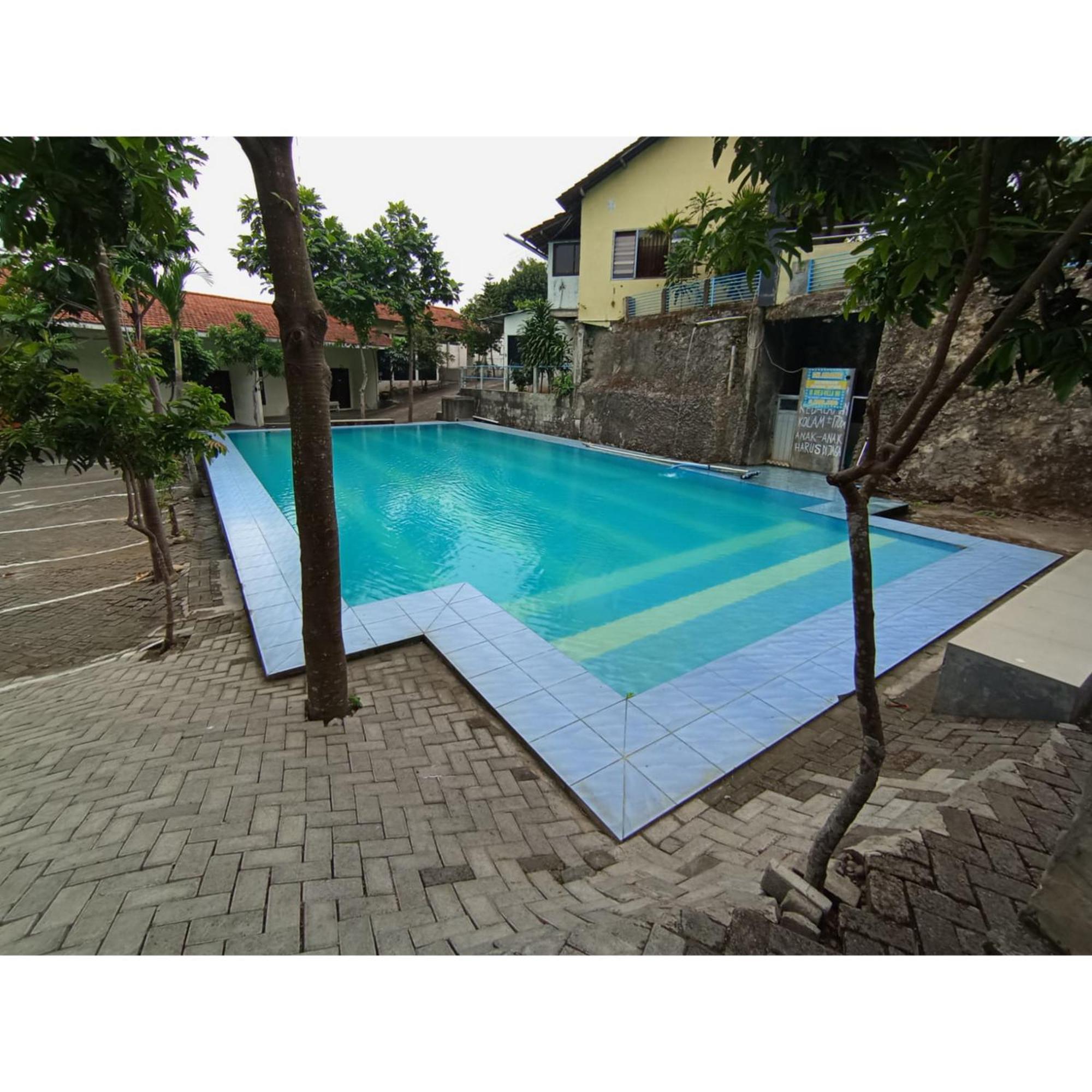 Villa Asia Jaya Redpartner Mojokerto Exterior photo