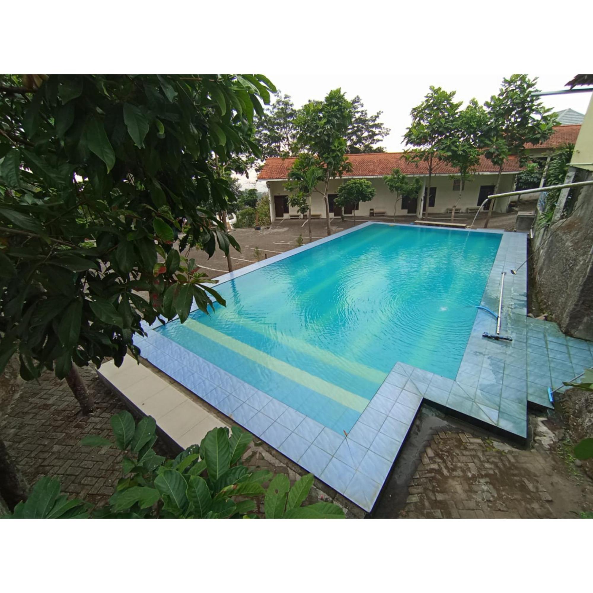 Villa Asia Jaya Redpartner Mojokerto Exterior photo